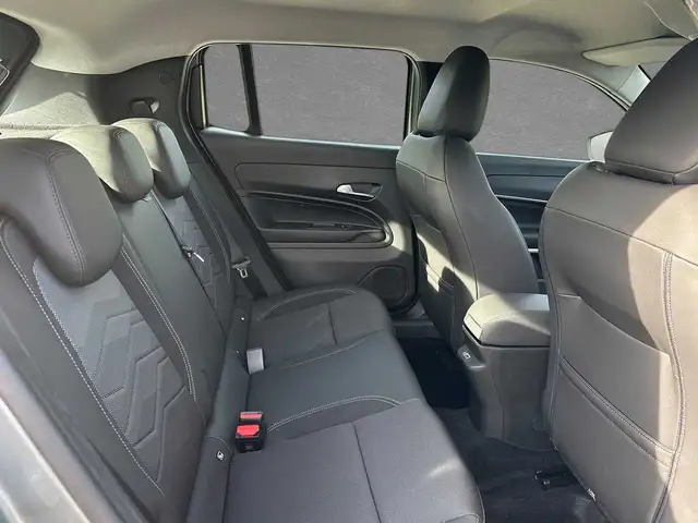 Jeep Avenger view 5
