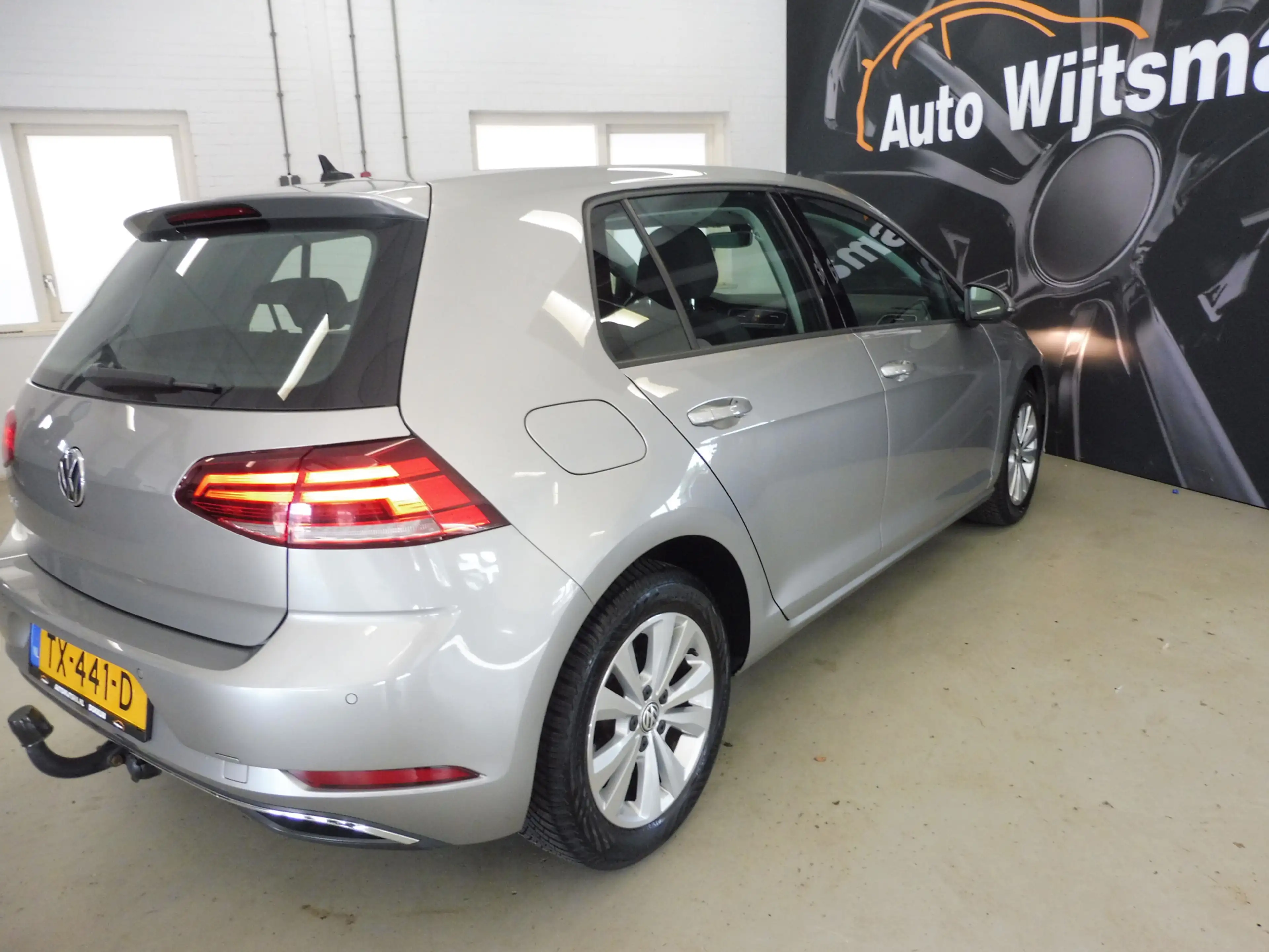 Volkswagen Golf 1.0 TSI Comfortline Trekhaak | Adap cruise | LMV 1 — photo 2