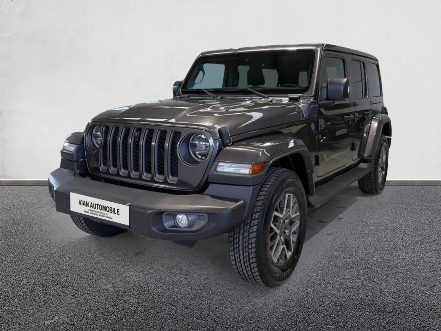 Jeep Wrangler Unlimited 2.0 4xe Sahara 8ATX 280KW Gris - 1