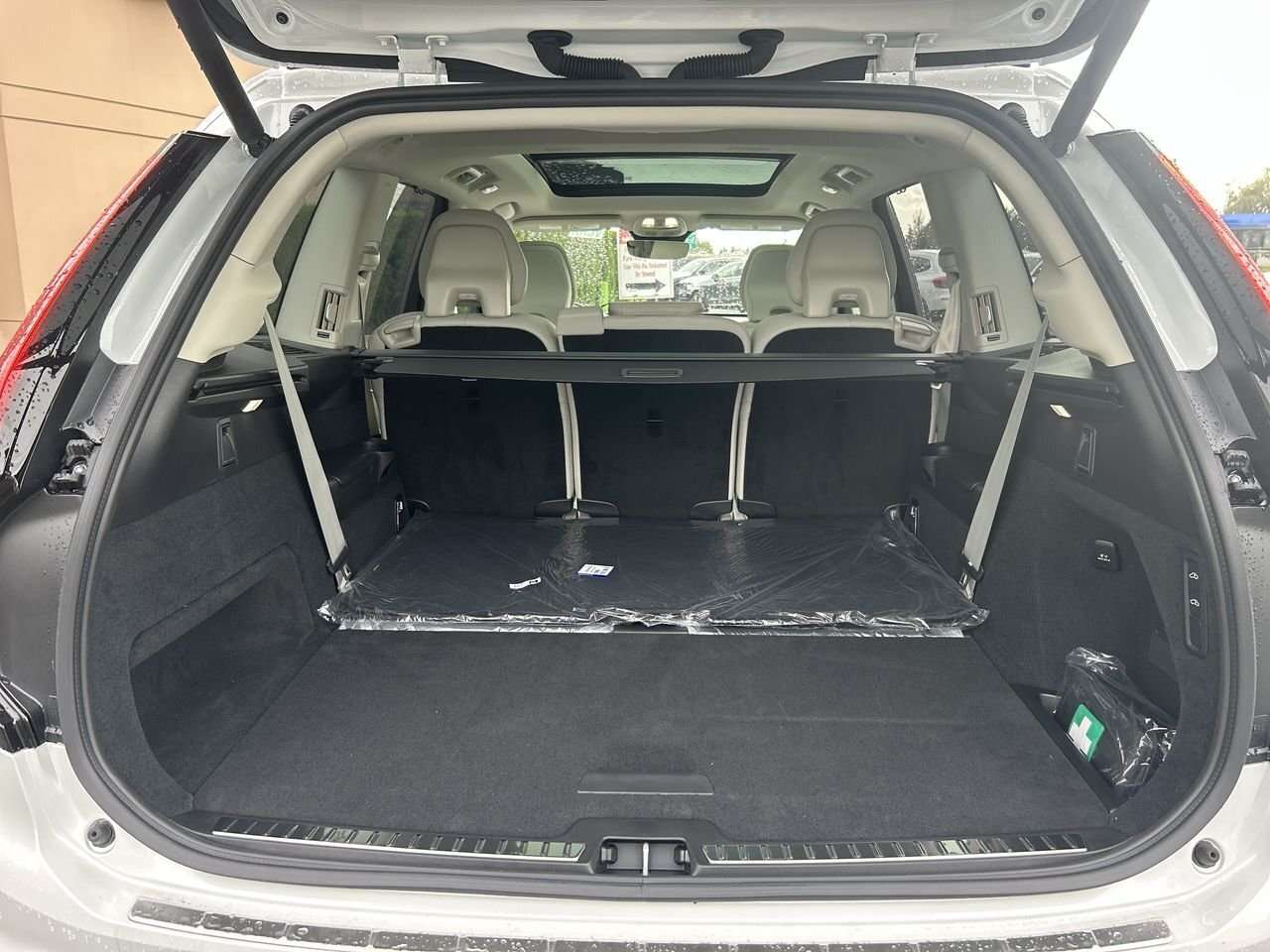 2026 Volvo XC90 Ultra 7-Seater (Dark Theme) Air Suspension | B&amp thumb 32