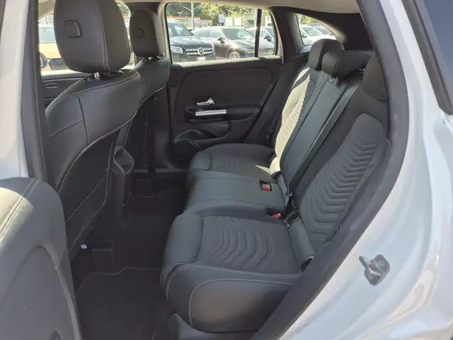 Mercedes-Benz Gla view 7