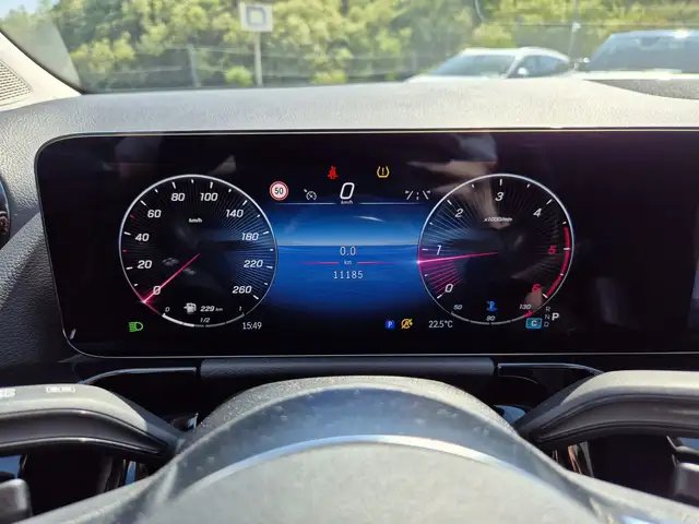 Mercedes-Benz Gla view 14