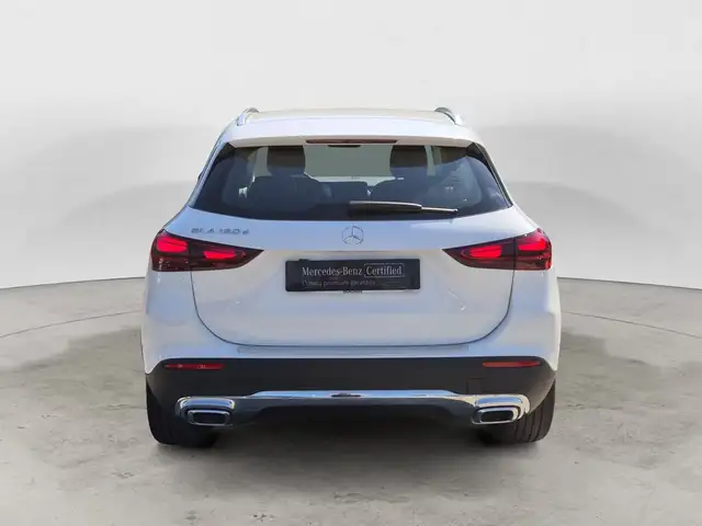 Mercedes-Benz Gla view 3