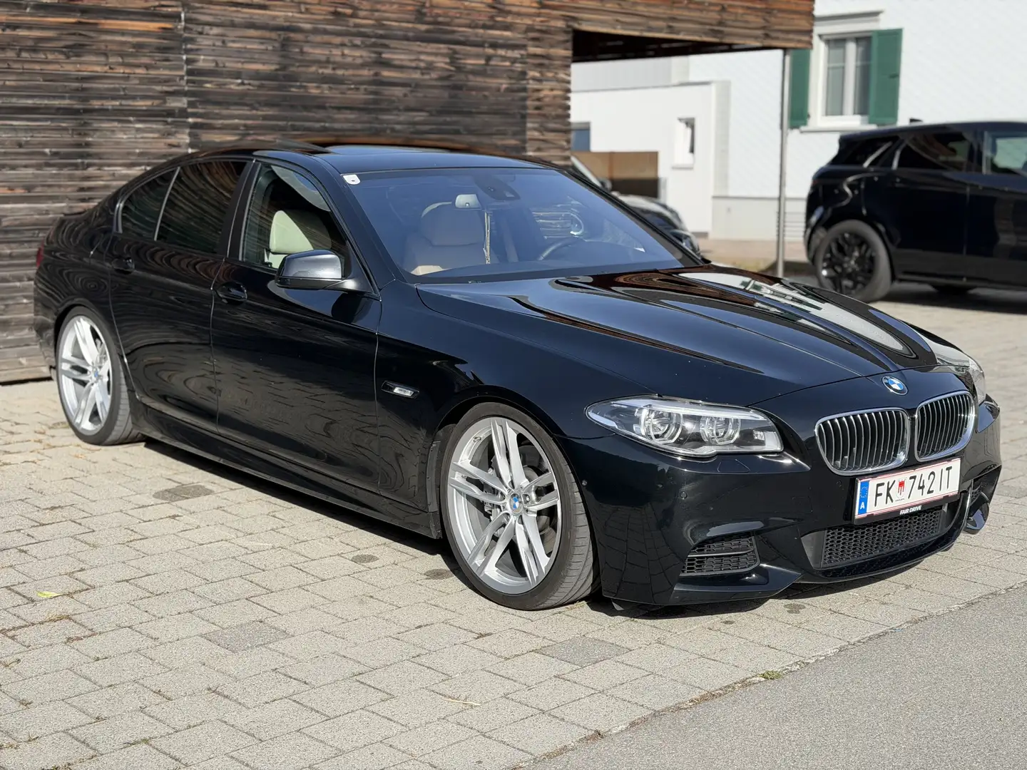 BMW 525 525d N57D30A M-Sportpaket,Heckantrieb Schwarz - 2