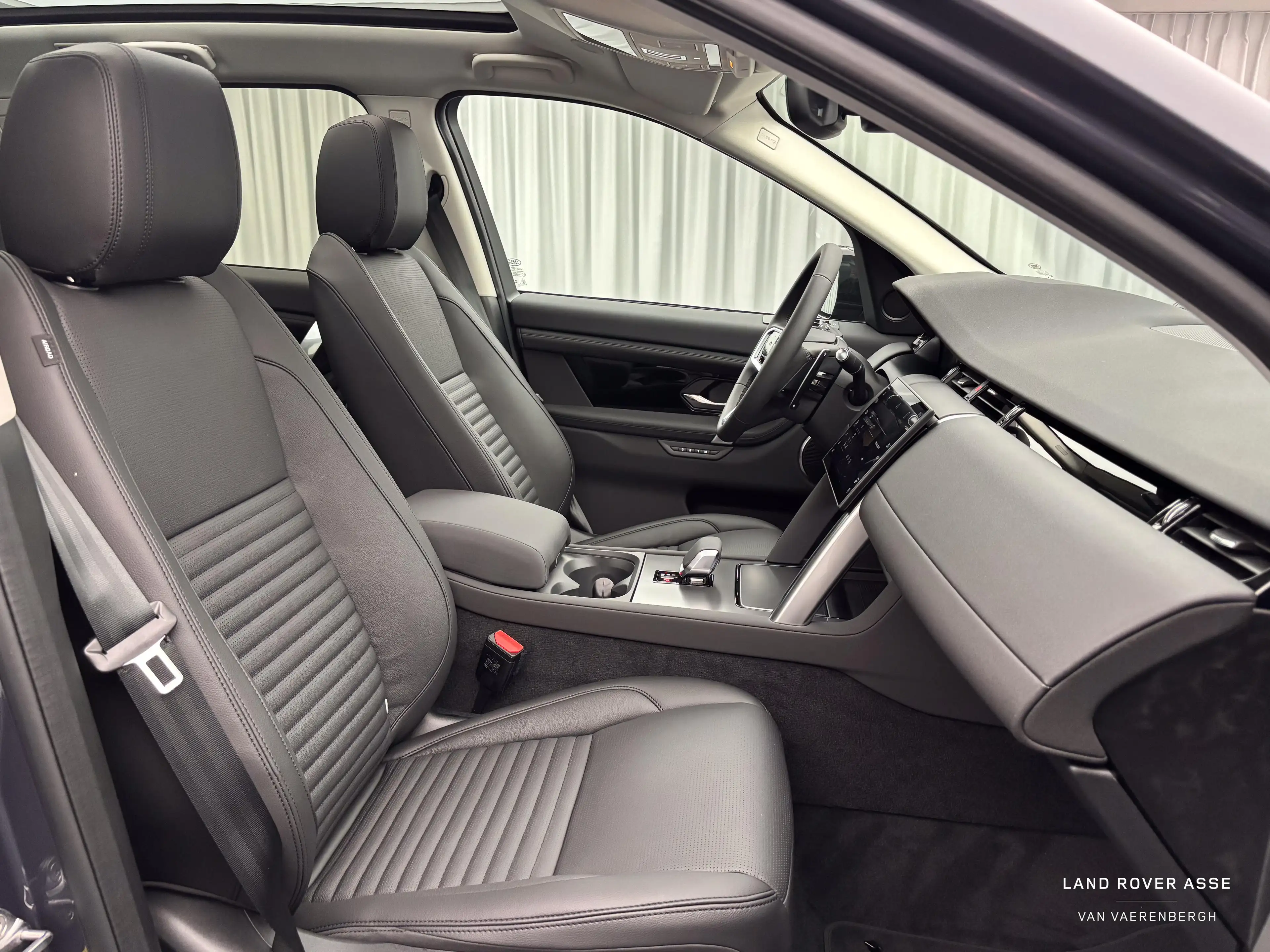 Land Rover Discovery Sport P270e S AWD Auto. 25.5MY — photo 3