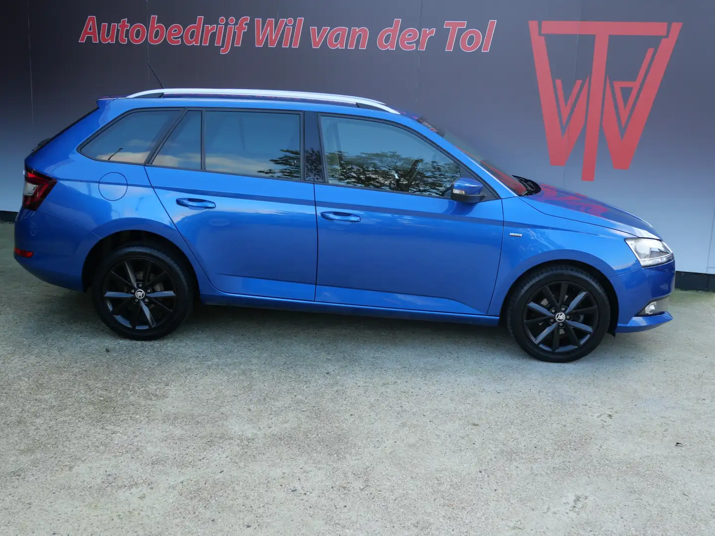 Skoda Fabia Combi 1.0 TSI CLEVER | A.C.C. | TREKHAAK | CARPLAY Blauw - 1