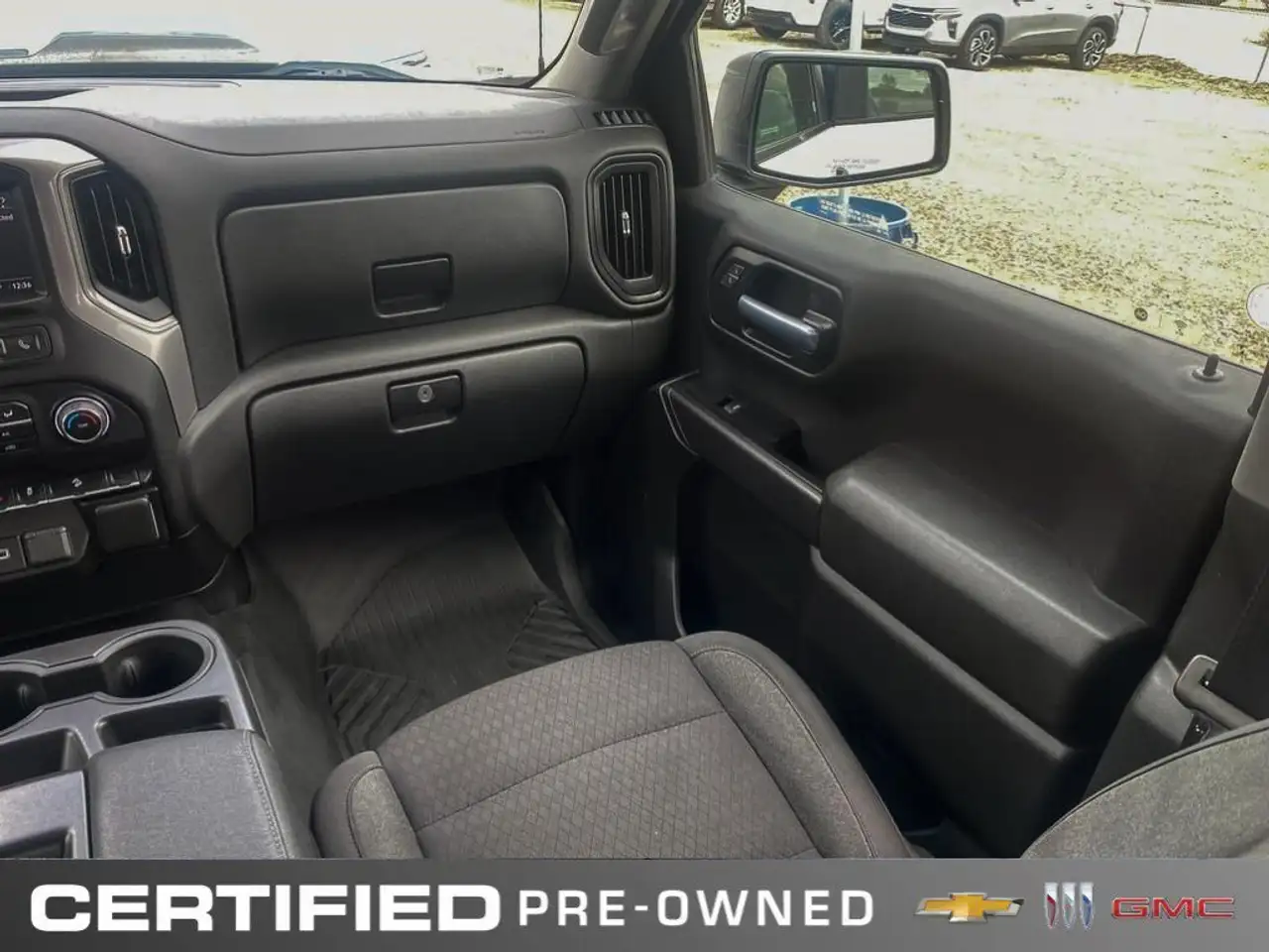 Chevrolet Silverado 1500 снимка Chevrolet Silverado 1500