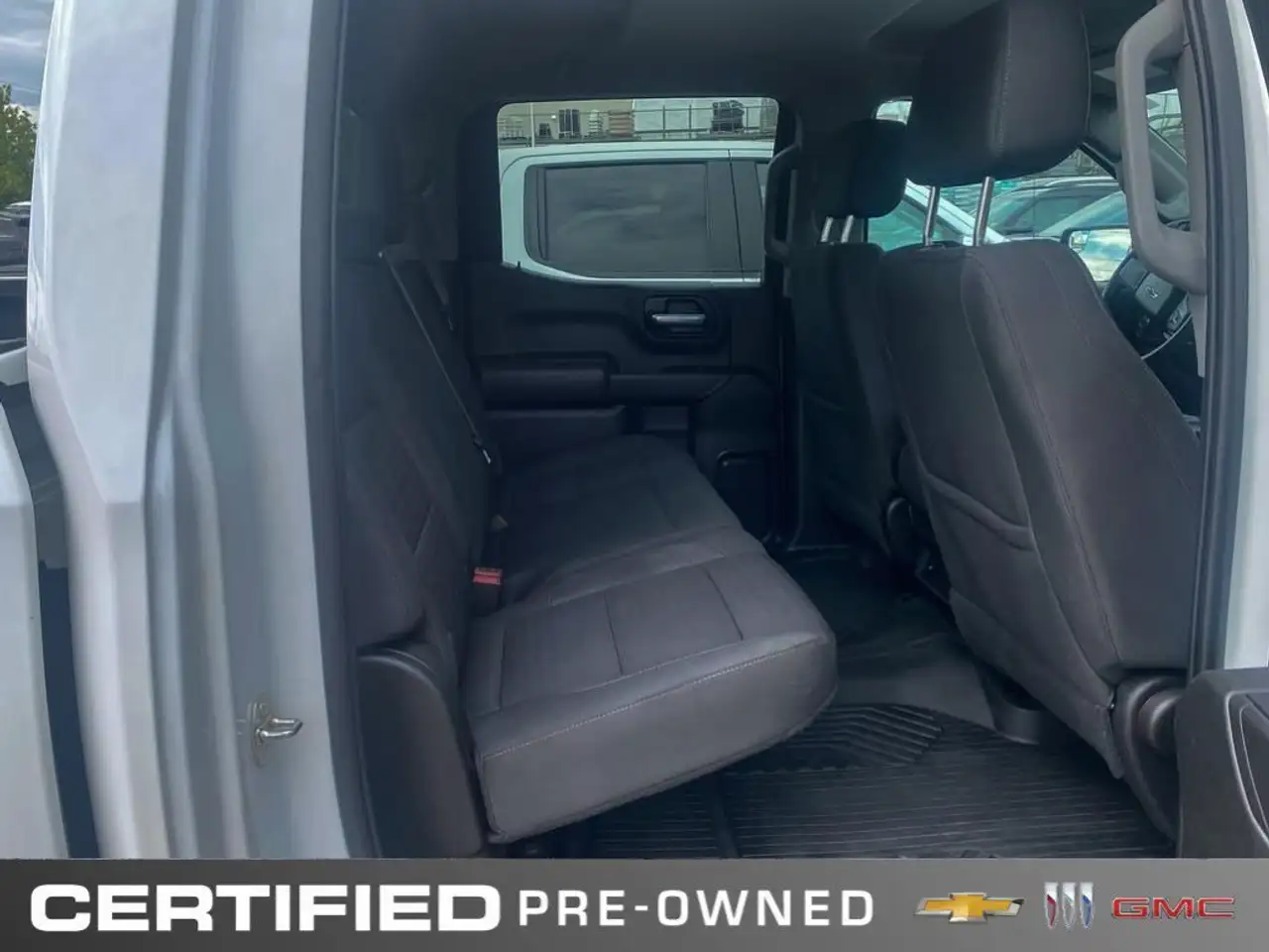 Chevrolet Silverado 1500 снимка Chevrolet Silverado 1500