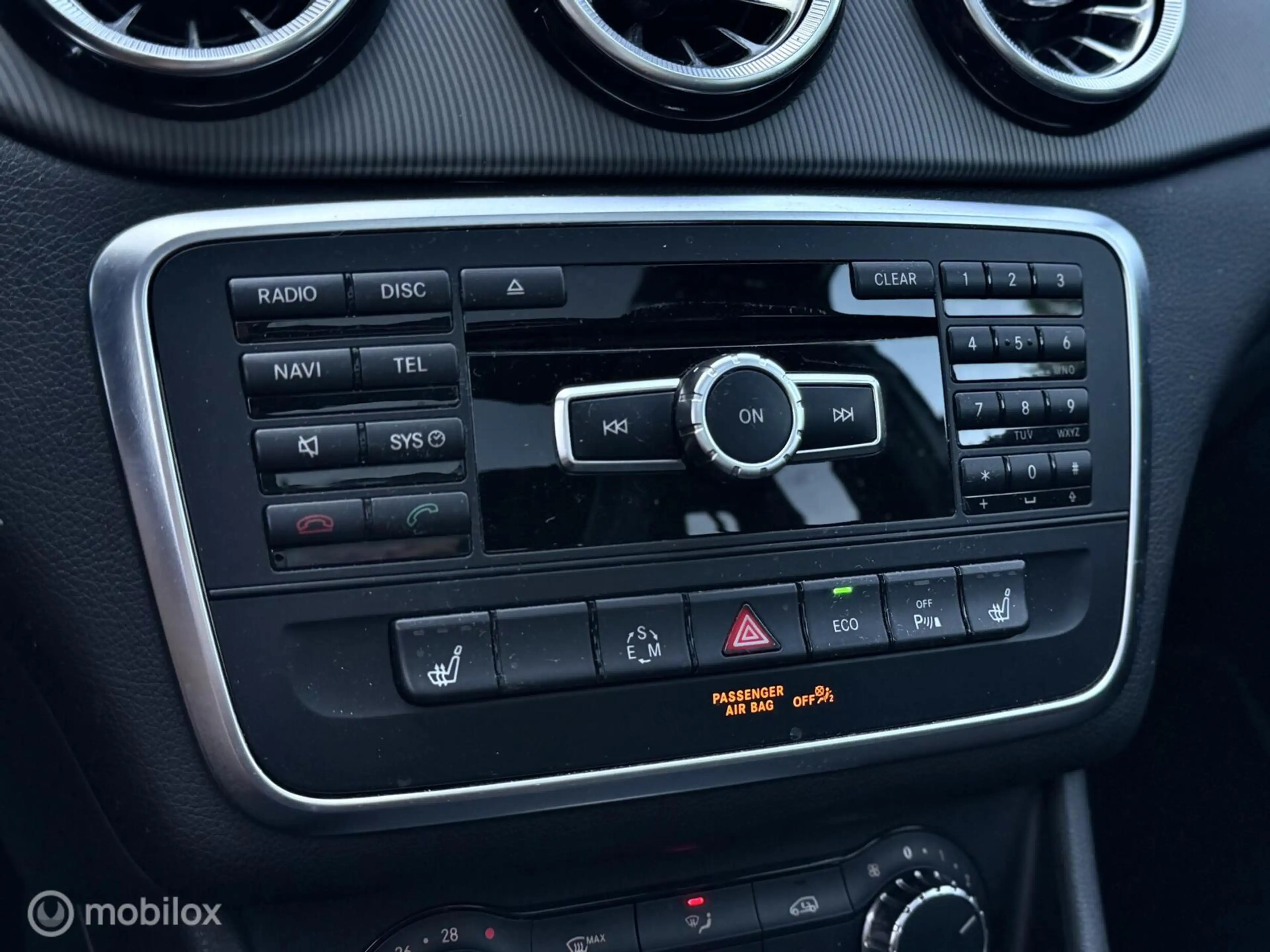 Mercedes-Benz GLA 200 |Pano |Harman & kardon |Blind spot — photo 25