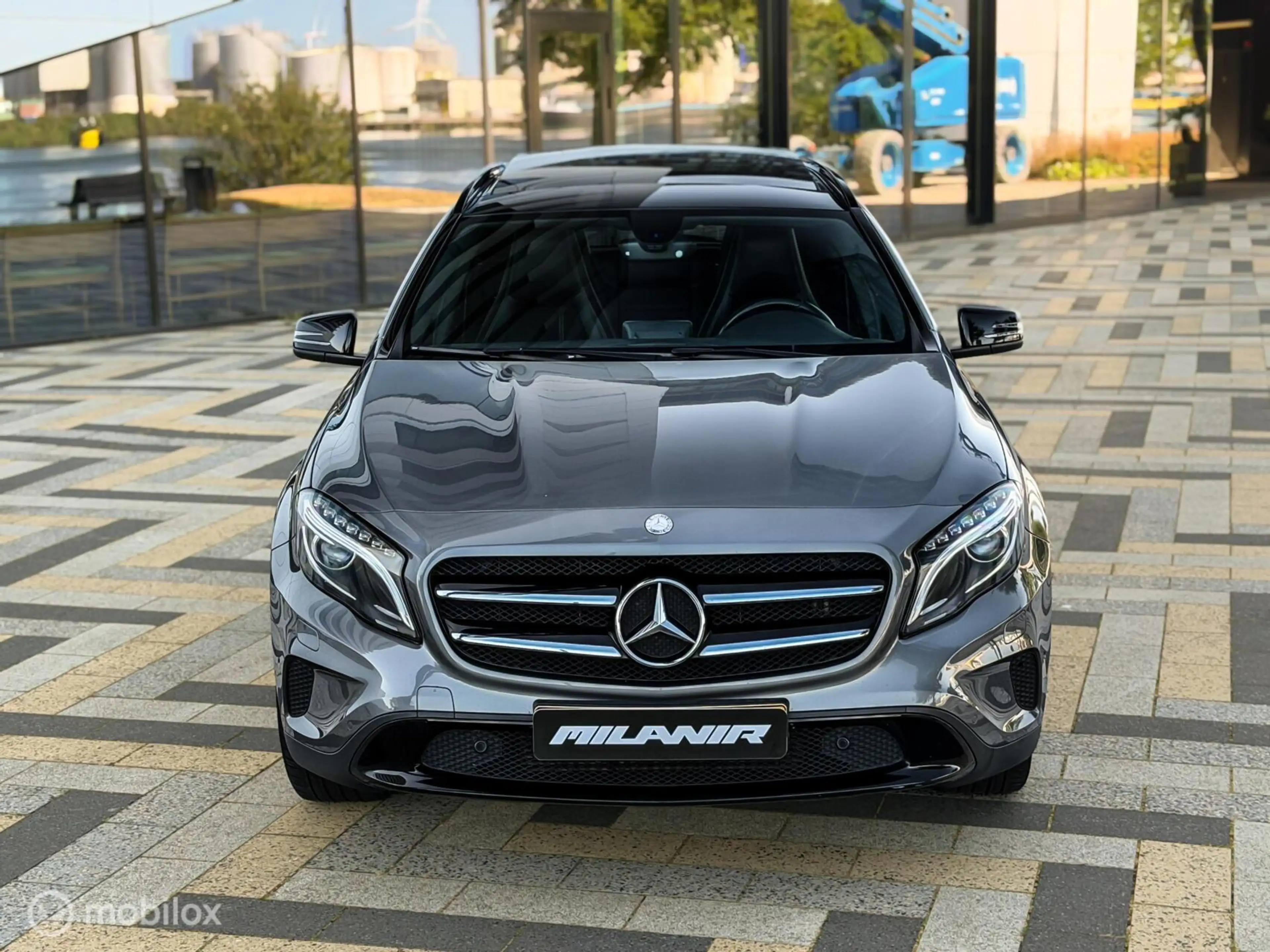 Mercedes-Benz GLA 200 |Pano |Harman & kardon |Blind spot — photo 10