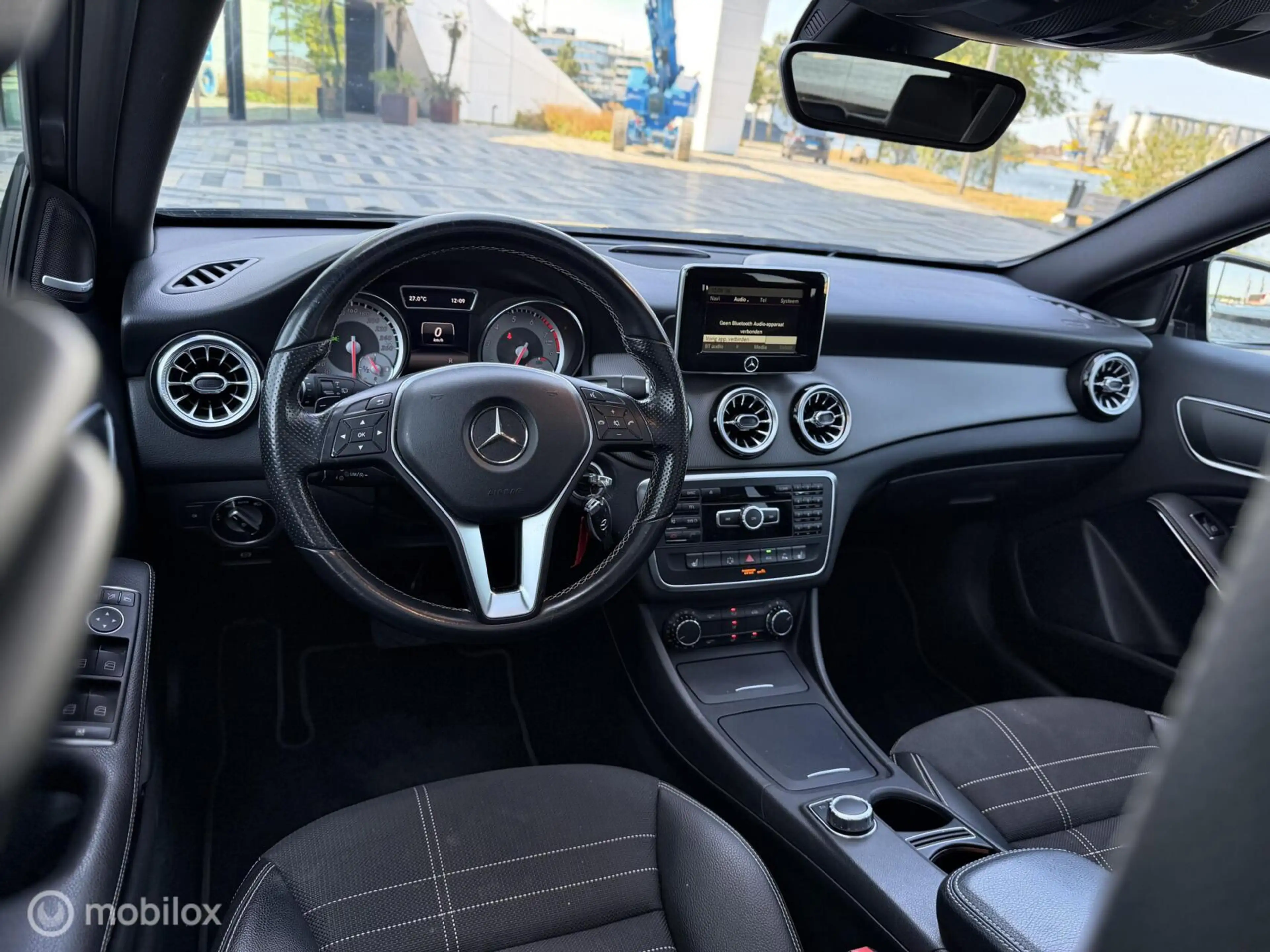 Mercedes-Benz GLA 200 |Pano |Harman & kardon |Blind spot — photo 16
