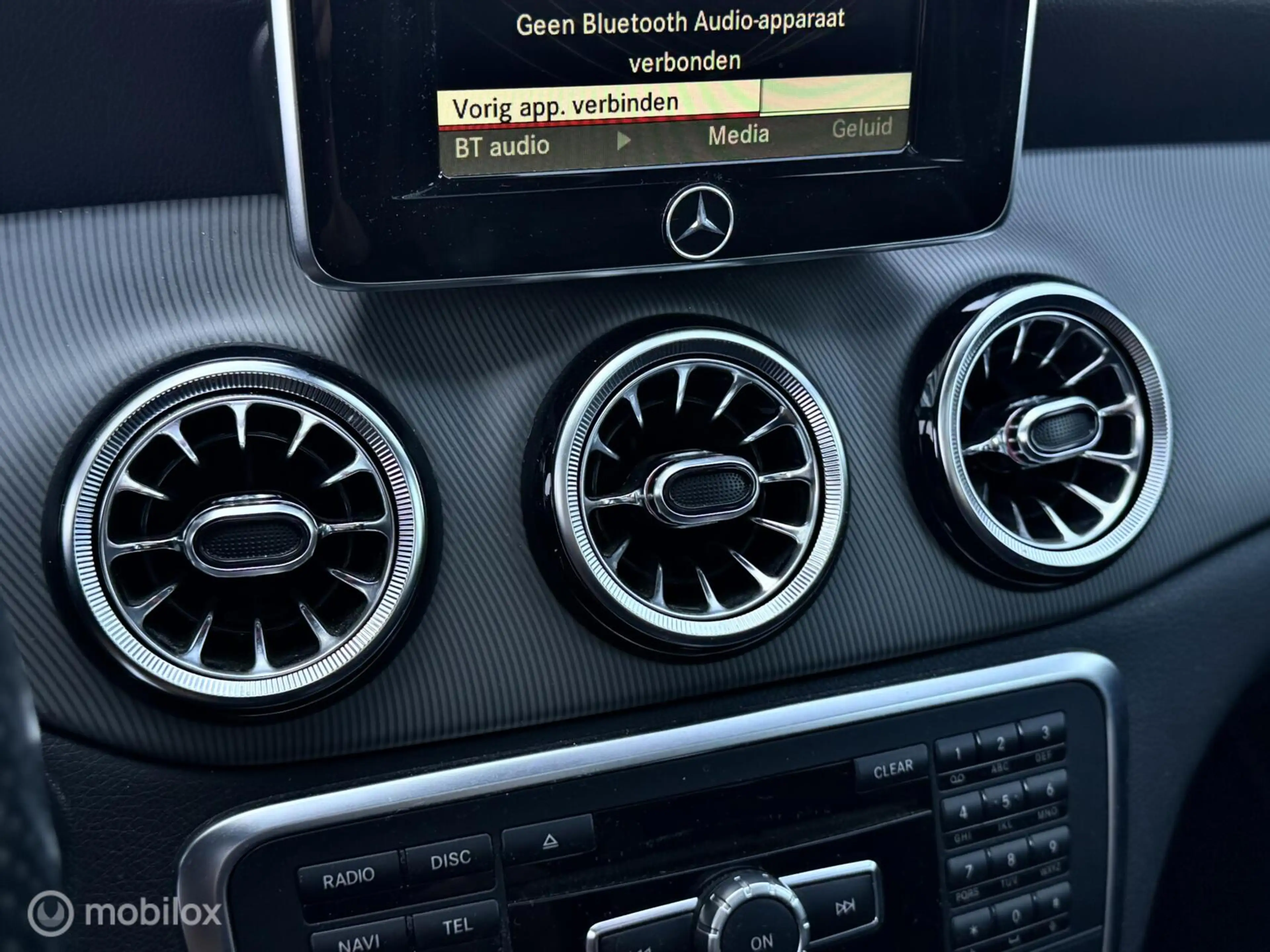 Mercedes-Benz GLA 200 |Pano |Harman & kardon |Blind spot — photo 26