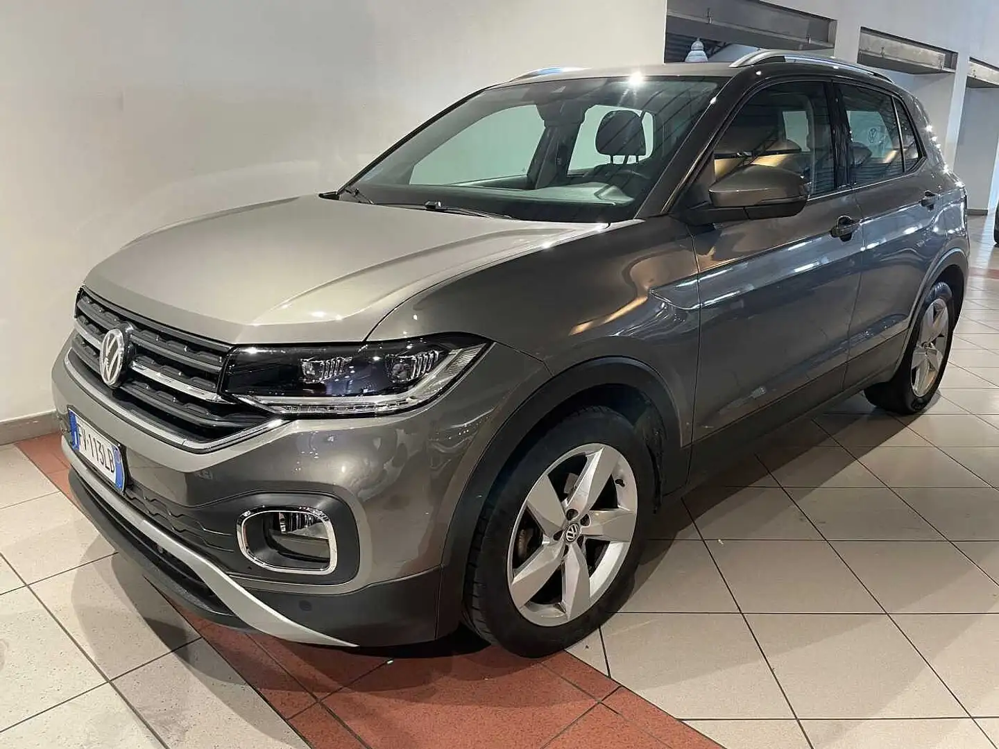 Volkswagen T-Cross 1.0 TSI 115 CV DSG Advanced BMT Gris - 1