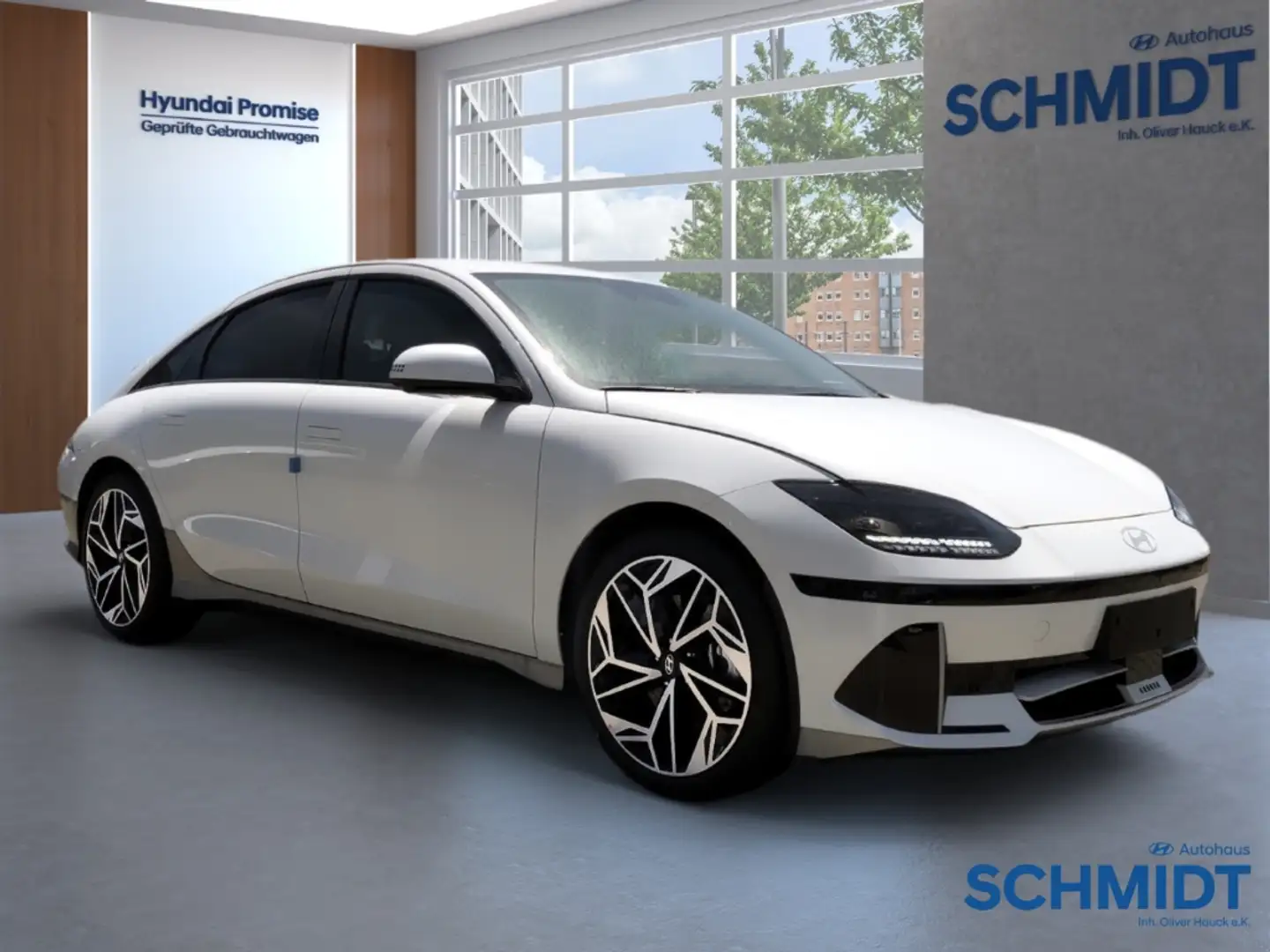 Hyundai IONIQ 6 Uniq !ABVERKAUF! Elektro 77 kWh 20'' Navi LED HUD Weiß - 2