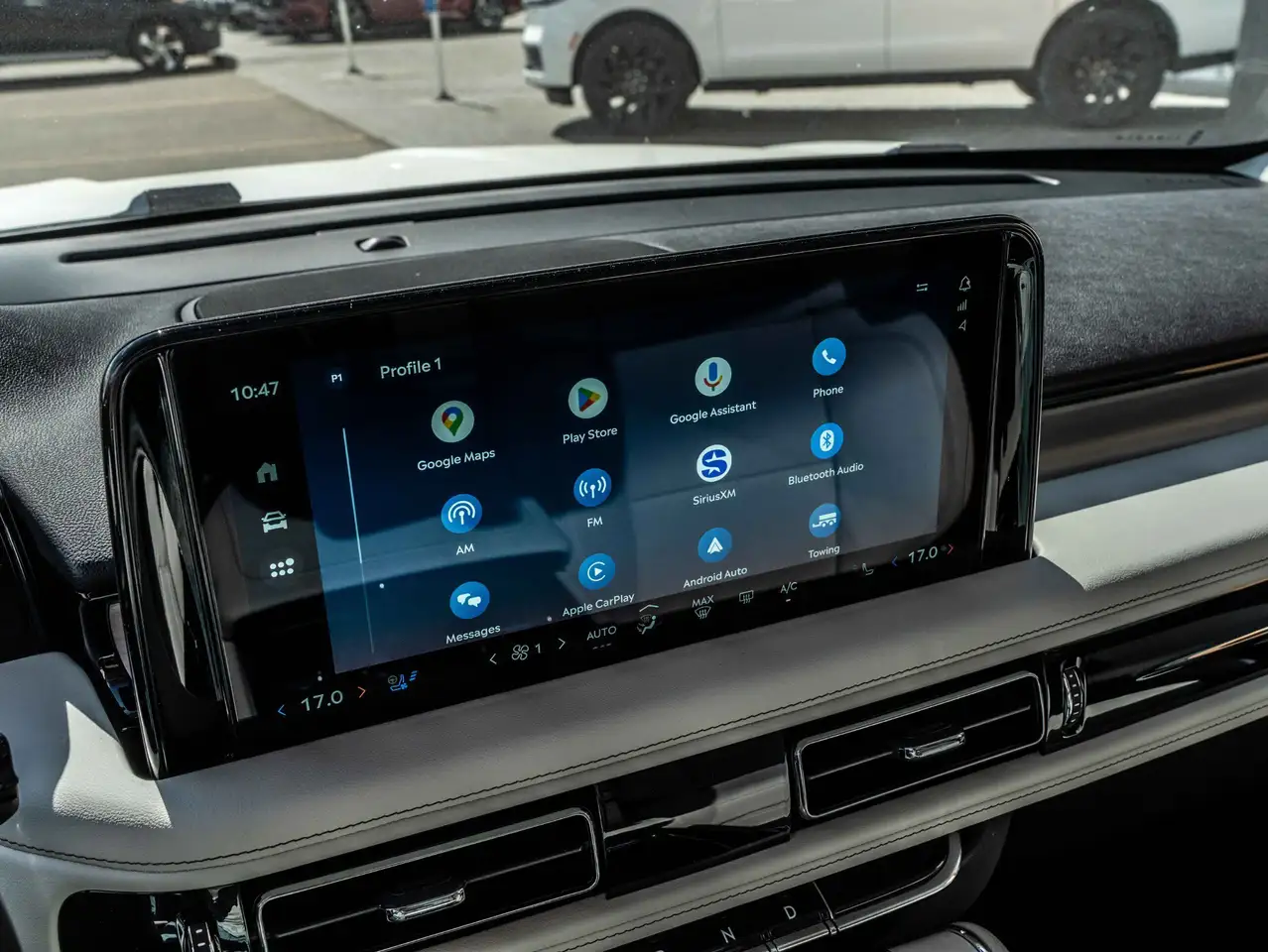 Lincoln Aviator снимка Lincoln Aviator
