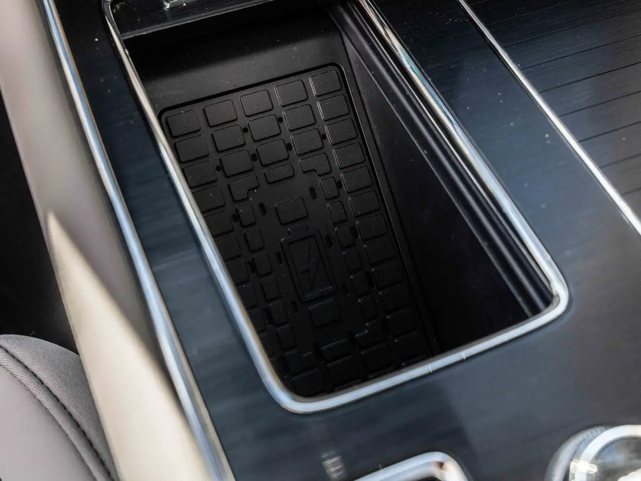 Lincoln Aviator снимка Lincoln Aviator