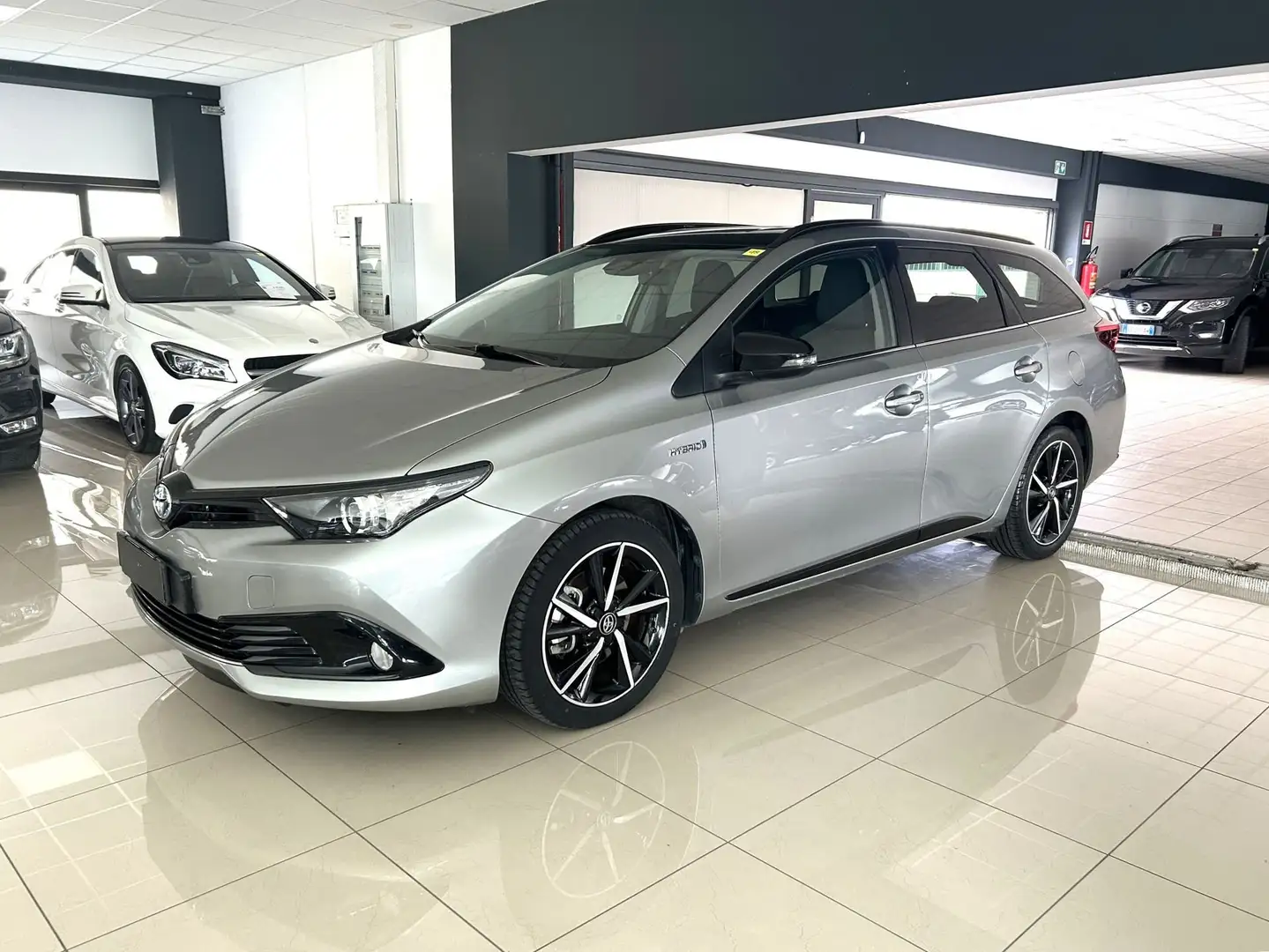 Toyota Auris Auris Touring Sports 1.8 Hybrid Black Edition Grigio - 1