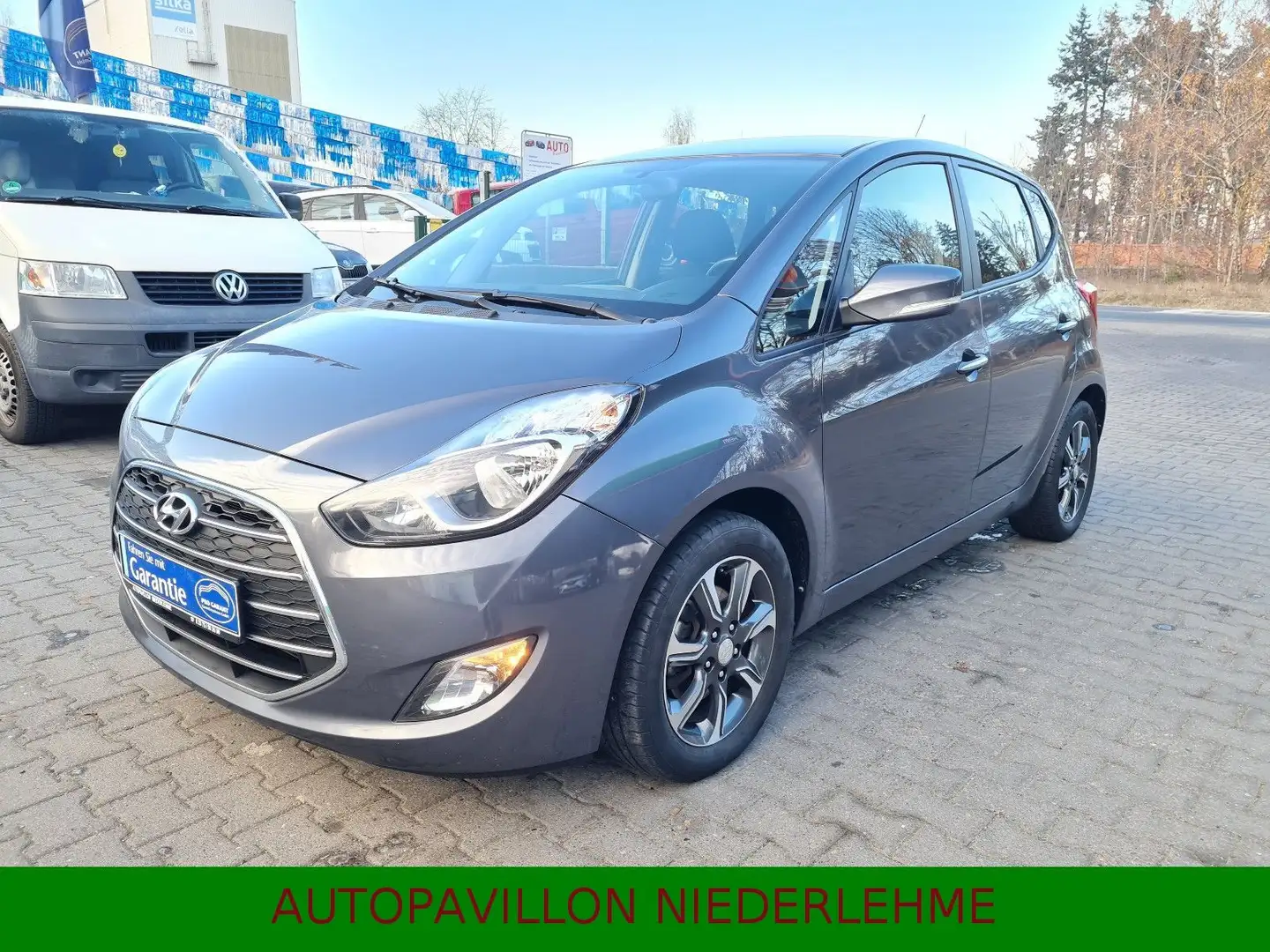 Hyundai iX20 *Klima*SHZ*TPM*Kamera*Navi*2.Hand* Grau - 2