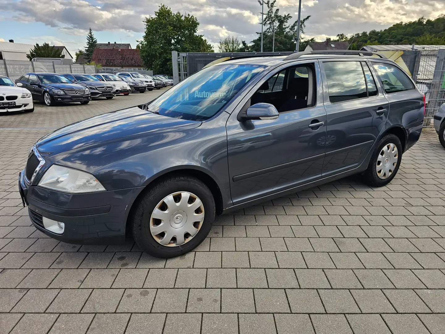 Skoda Octavia Ambiente / TÜV 01/26 Gris - 1