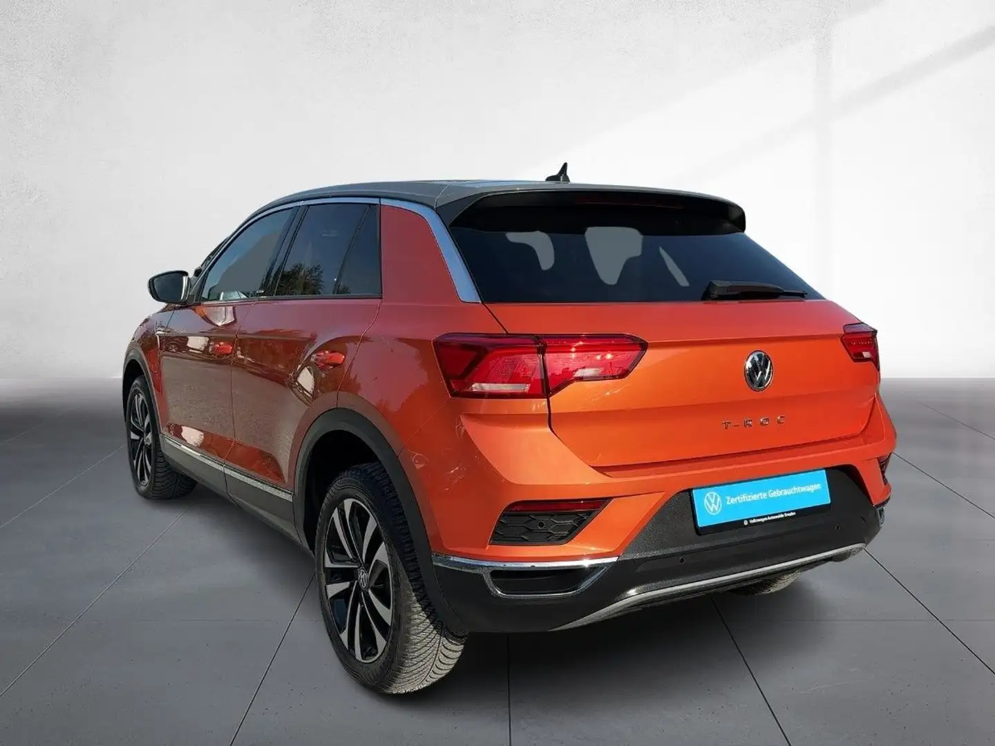 Volkswagen T-Roc United 1.5 TSI APP ACC PDC BEATS DRIVEMODE Orange - 2