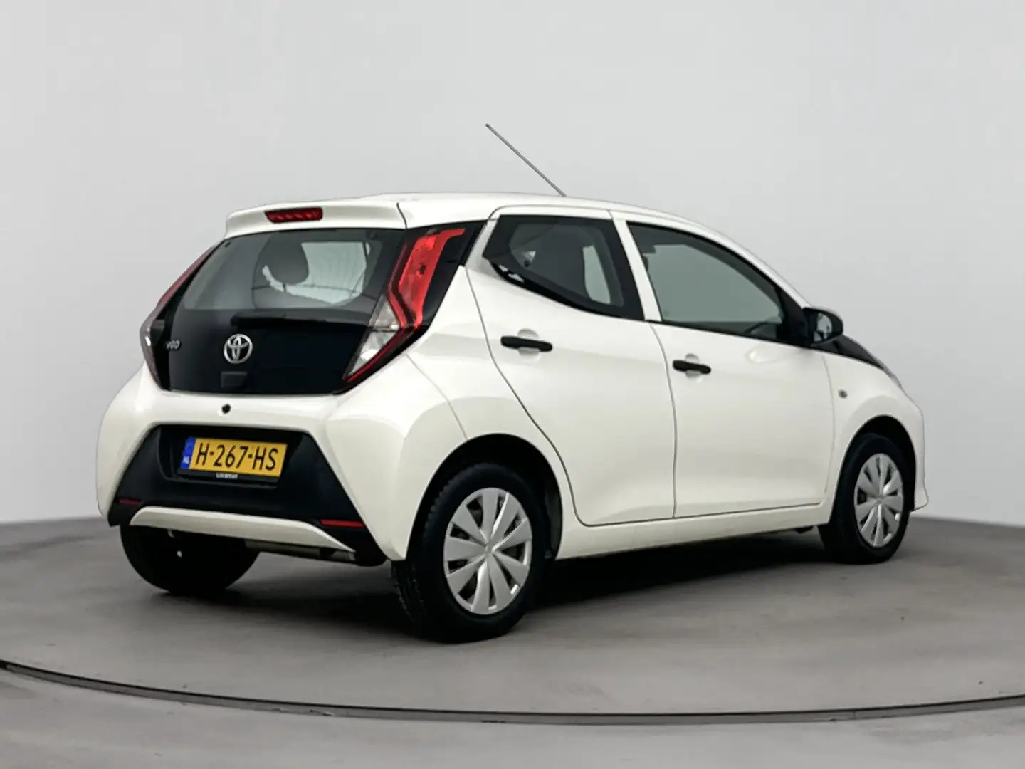 Toyota Aygo 1.0 VVT-i x-fun | NL auto | Dealeronderhouden | Blanc - 2