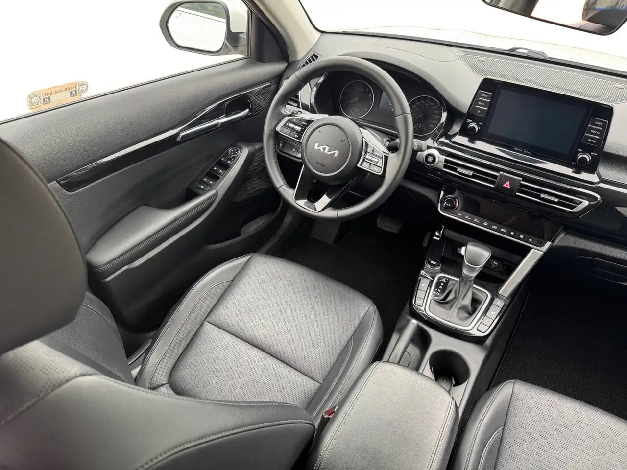 Kia Seltos снимка Kia Seltos