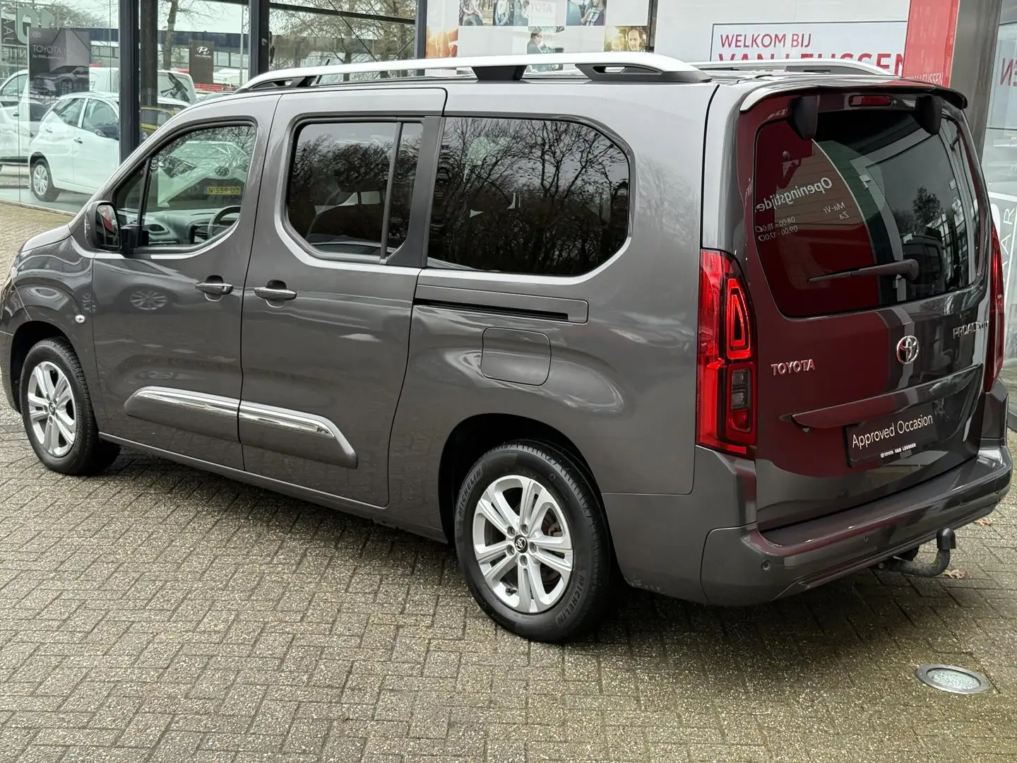 Toyota Proace City Verso Dynamic 7 PERSOONS TREKHAAK WINTERBANDENSET Gris - 2