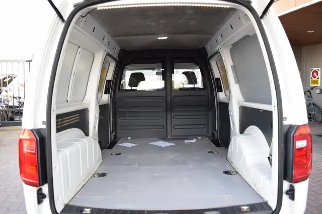 Volkswagen Caddy view 7