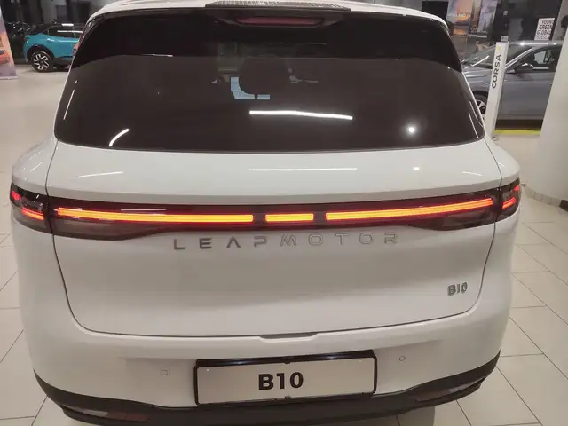 Leapmotor B10 view 5