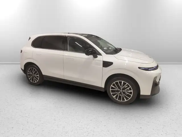 Leapmotor B10 view 7
