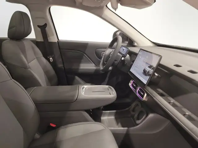 Leapmotor B10 view 12