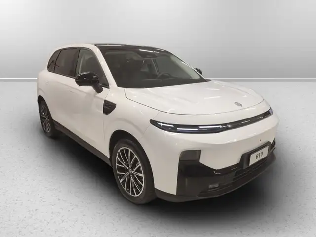 Leapmotor B10 view 8