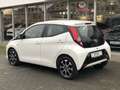 Toyota Aygo 1.0 VVT-i 72pk 5D x-joy | Apple CarPlay/Android Au Wit - thumbnail 3