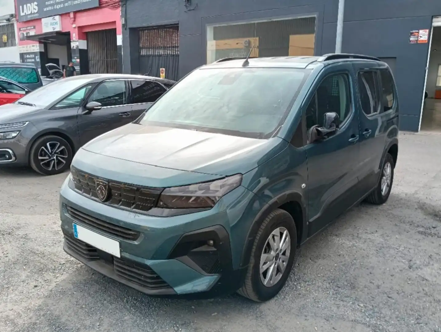 Peugeot Rifter 1.5 BLUEHDI 73KW ALLURE STANDARD 4P Blau - 1