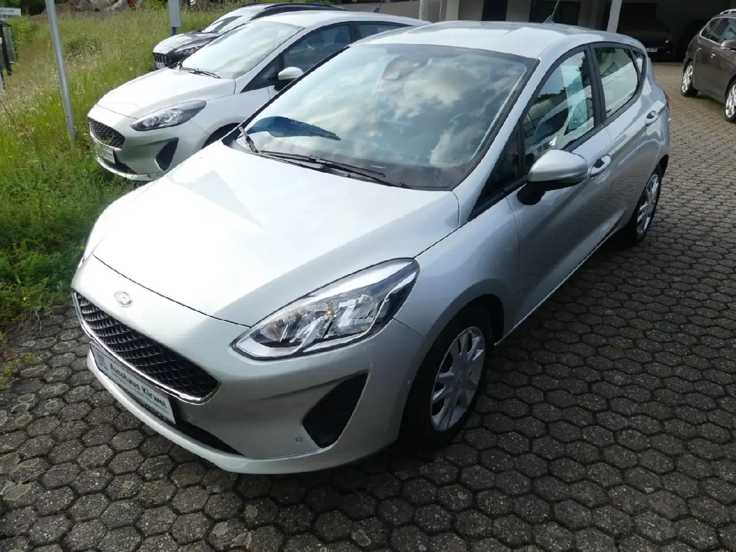 Ford Fiesta Cool & Connect Automatik Navi LED PDC V+H Plateado - 2