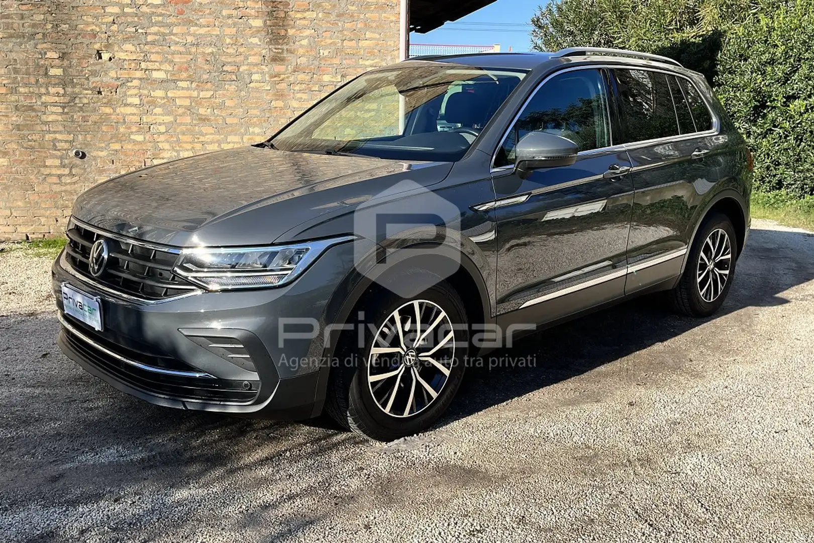 Volkswagen Tiguan Tiguan 1.5 TSI ACT Life Plateado - 1