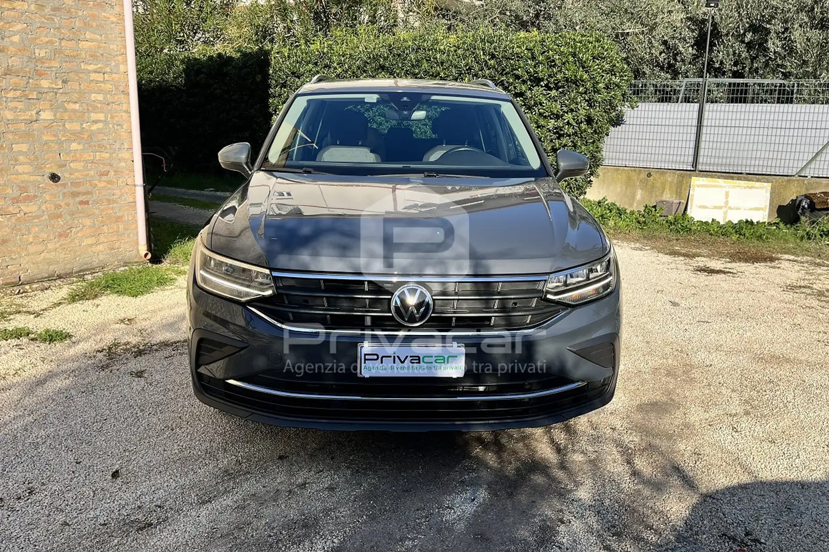 Volkswagen Tiguan Tiguan 1.5 TSI ACT Life Plateado - 2
