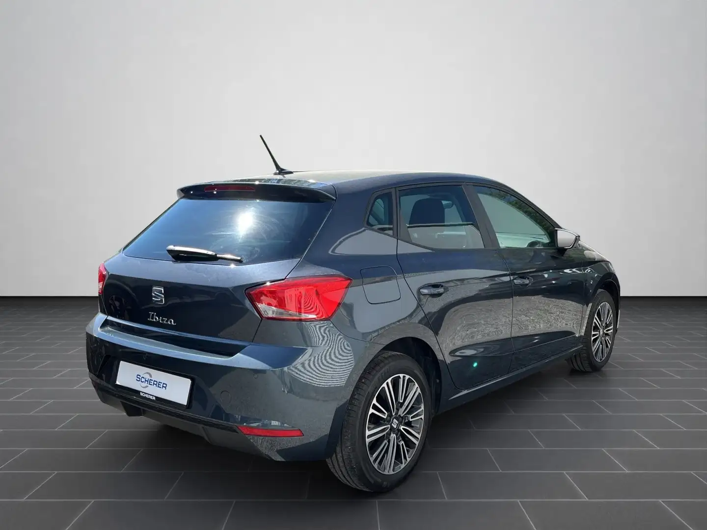 SEAT Ibiza 1.0 TSI Style Edition 40 / Einparkhilfe / Gris - 2