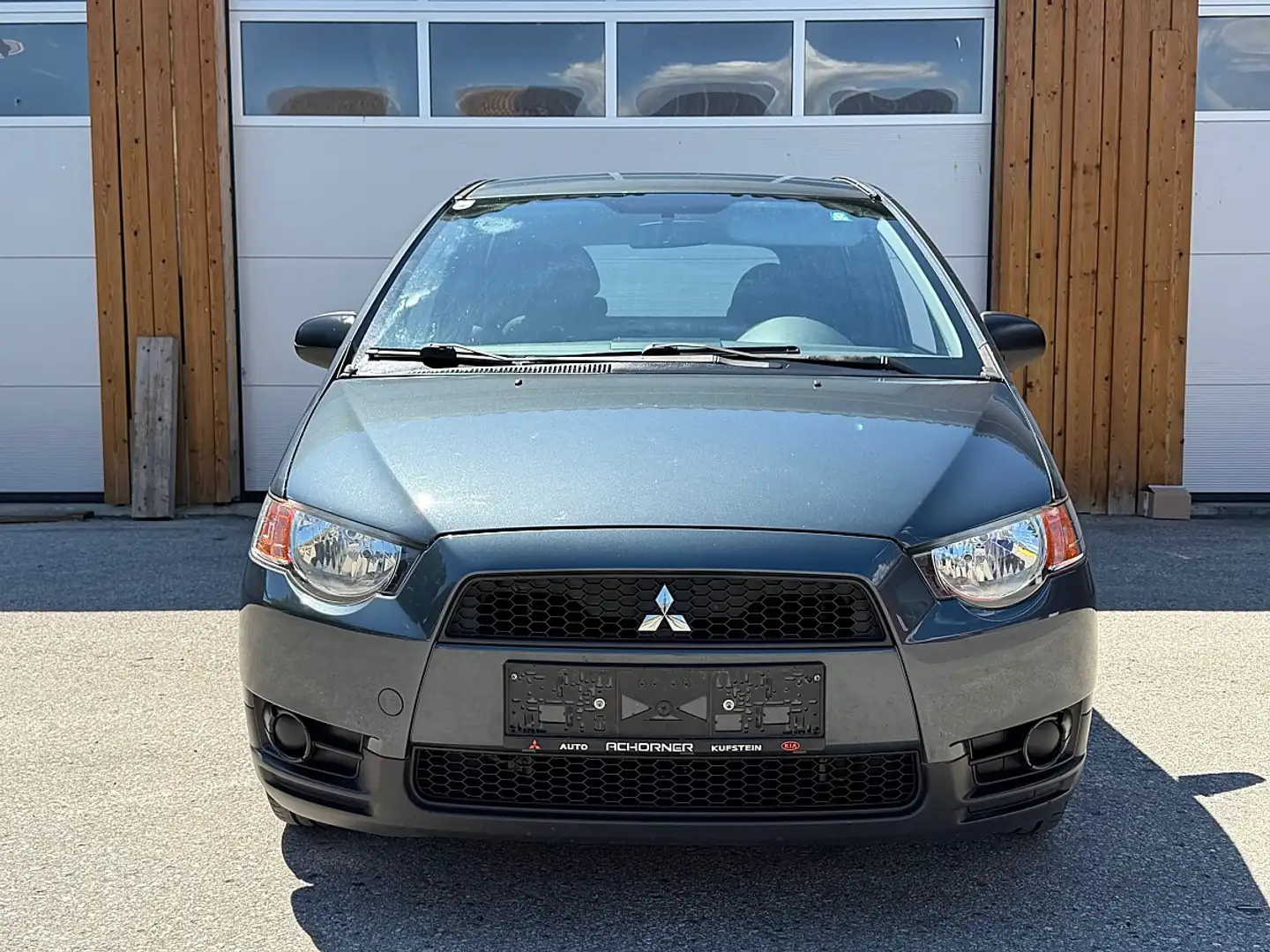 Mitsubishi Colt 5dr 1,1 MPI Austria Edition Grau - 2