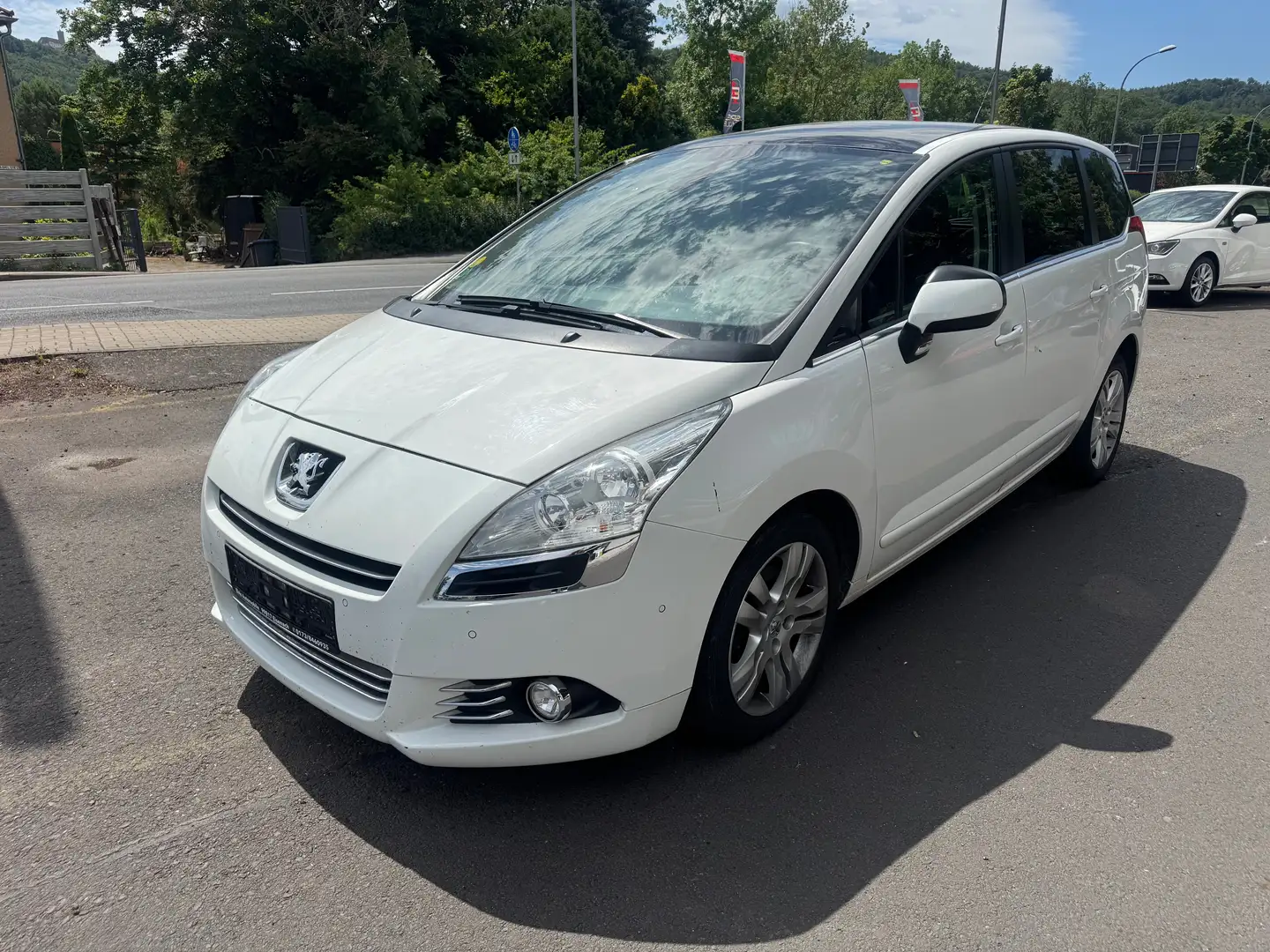Peugeot 5008 Business-Line AUTOMATIK Weiß - 1
