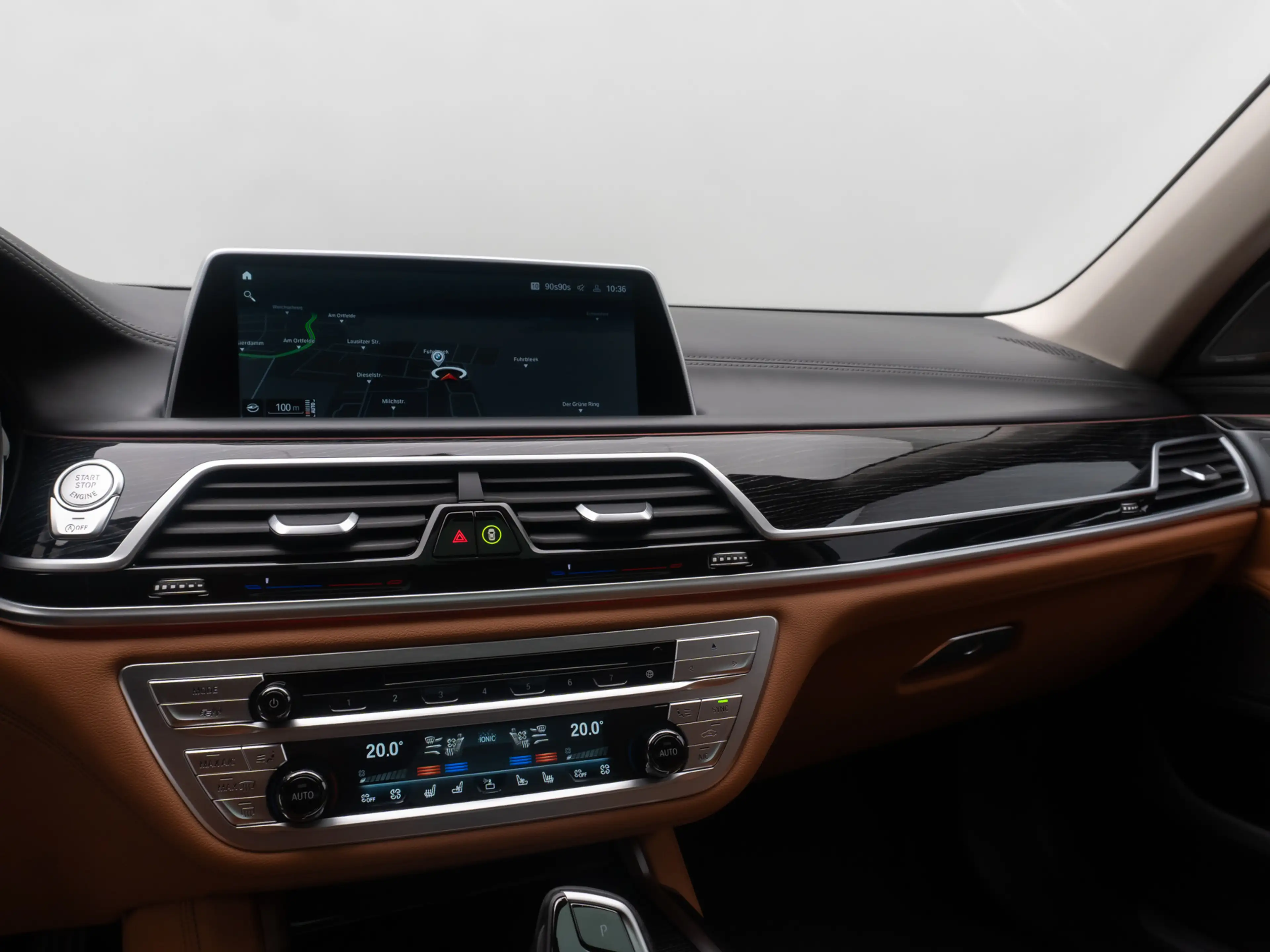 BMW 750 HUD 360°Massage TV Laser SoftCl 21 Voll — photo 21
