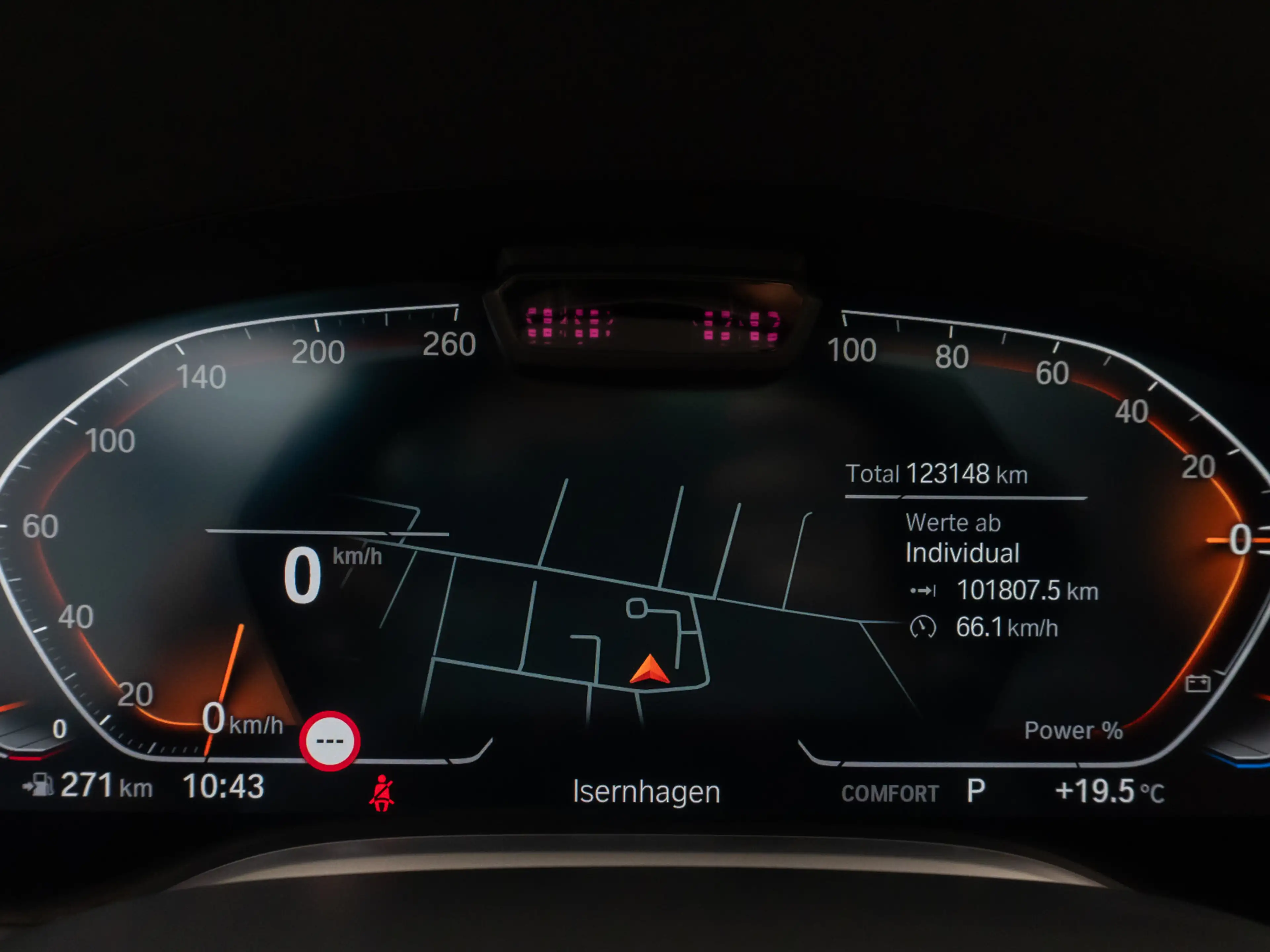 BMW 750 HUD 360°Massage TV Laser SoftCl 21 Voll — photo 41