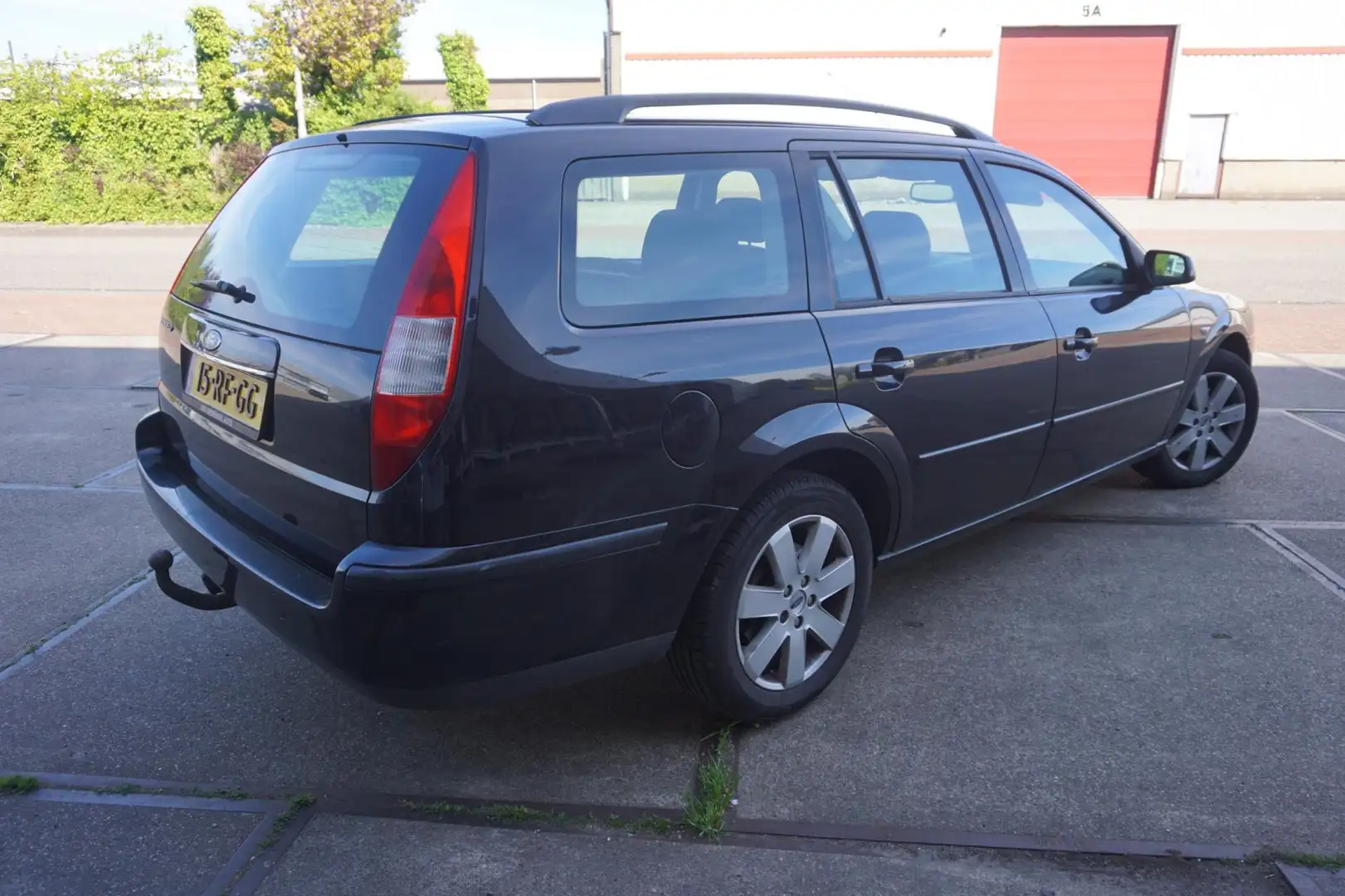 Ford Mondeo Wagon 1.8-16V Futura * Airco * LM Velgen * Zwart - 2