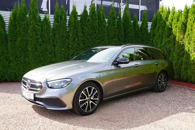 Mercedes-Benz E 200 E200 T 9G Tronic Avantgarde LED Navi ACC Totwinkel
