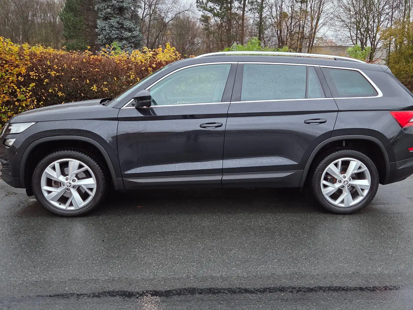 Skoda Kodiaq Ambition 4x4 - 7 Sitze - 1. Hand Schwarz - 2