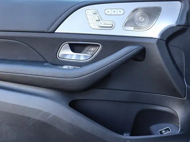 Mercedes-Benz 450 view 13