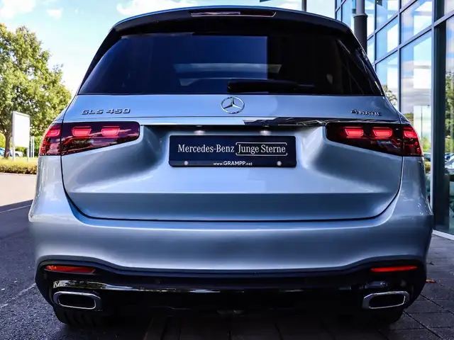 Mercedes-Benz 450 view 4