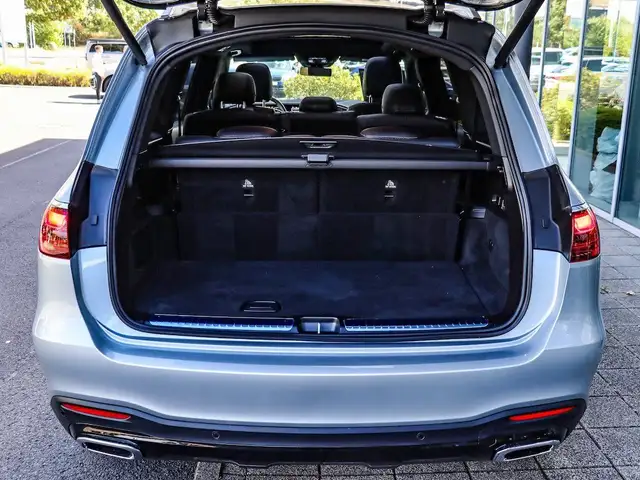 Mercedes-Benz 450 view 5