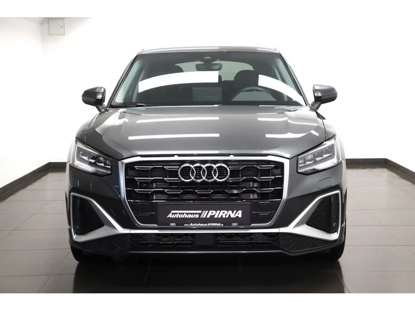Audi Q2 35 1.5 TFSI S line S tronic LED NAVI Gris - 2