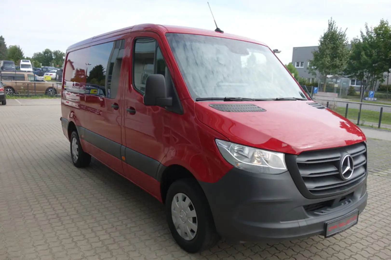 Mercedes-Benz Sprinter 315 CDI MIXTO L2H1 5-SITZER/AHK/KAM/MBUX Roşu - 2